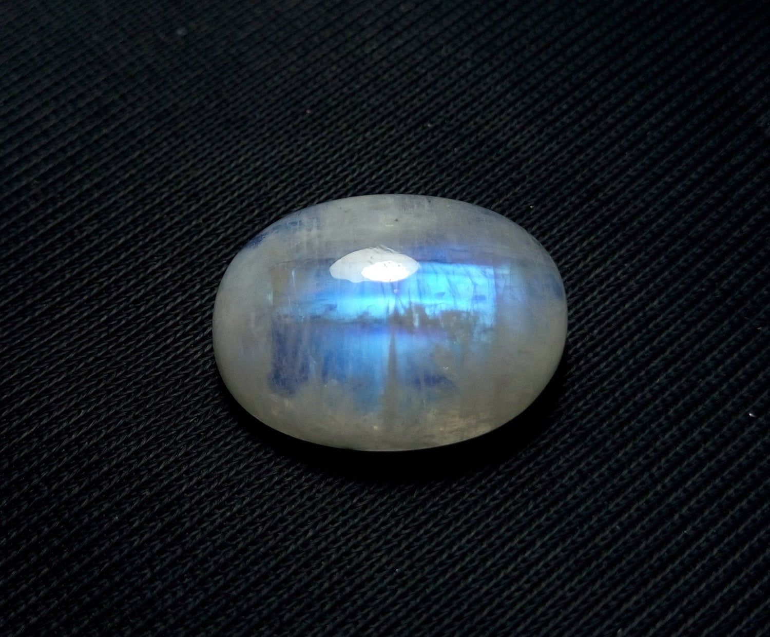 Meetiyagoda blue moonstone